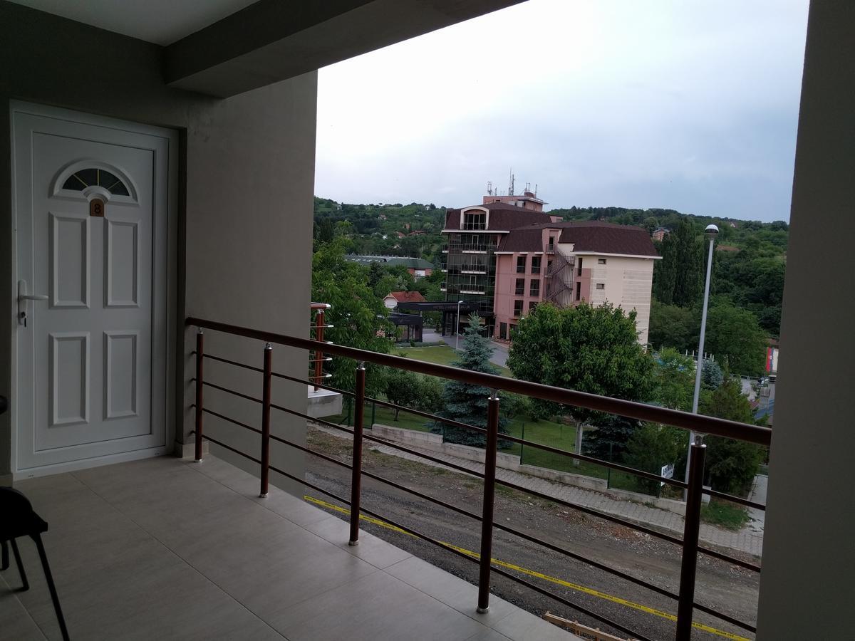 Simica Cose Lägenhet Vrdnik Exteriör bild